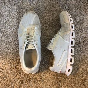 On cloud tennis shoes